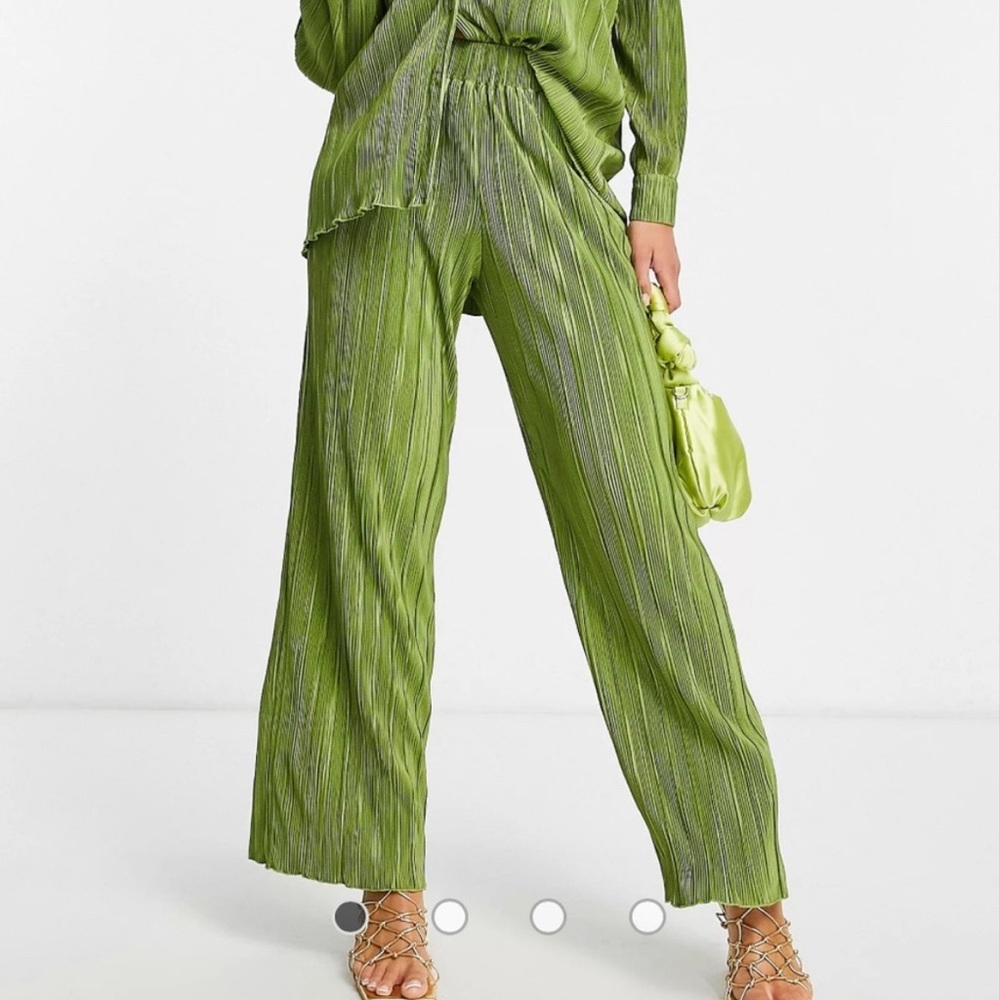 4th & Reckless green plisse pants